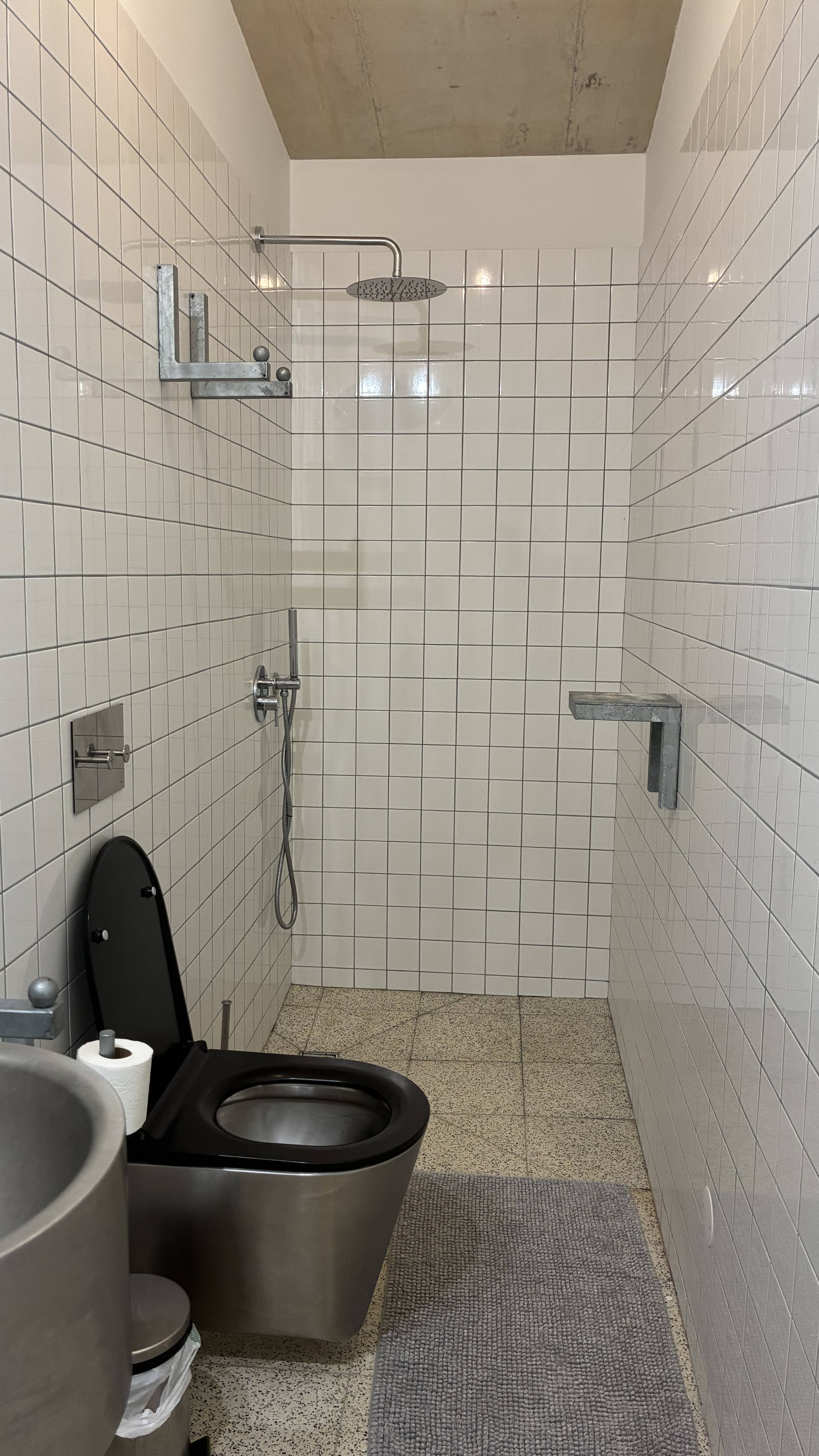 M big suite bathroom